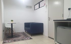 Unisuites Roomstay